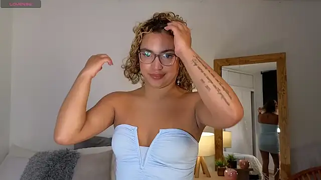 Grecia Miller  online show from March 3, 2026, 12:12 pm