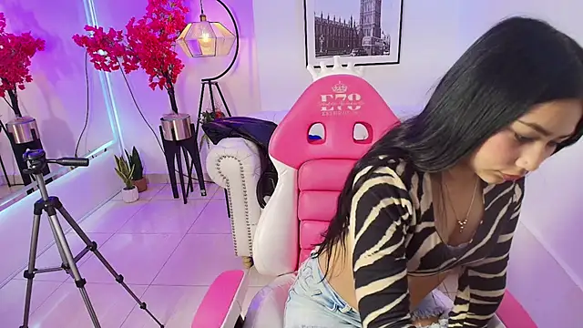 Carolina cherry online show from January 12, 2026, 11:50 am