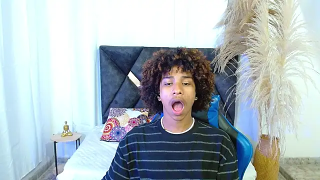 angelll18  online show from February 21, 2026, 8:55 pm