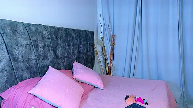 Snapshot of NanyMatrioska chatting on January 7, 2026, 3:33 am NanyMatrioska online show from January 7, 2026, 3:33 am