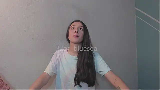 Lucy-Bluesea online show from July 24, 2026, 10:39 pm