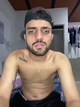 jamess 0 online show from May 25, 2026, 4:01 am