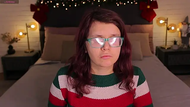 Ariell Mini online show from December 18, 2025, 7:02 am