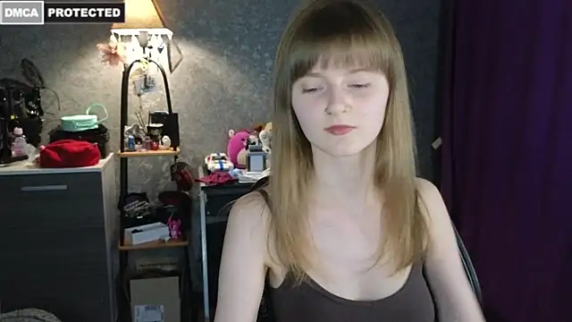 Miss Alisa  online show from July 17, 2026, 6:16 pm