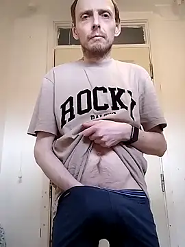 CrookedBunk3527 online show from April 4, 2026, 4:46 pm