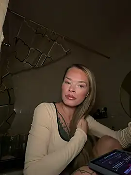 vinique99 online show from February 8, 2026, 3:21 pm