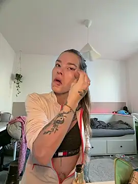 vinique99 online show from February 28, 2026, 2:39 pm