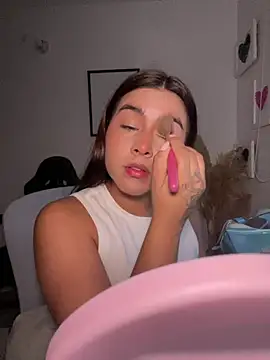 Zarahs Blare1 online show from July 16, 2026, 11:35 pm