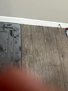 Snapshot of MrRedOne chatting on December 17, 2025, 5:45 am MrRedOne online show from December 17, 2025, 5:45 am