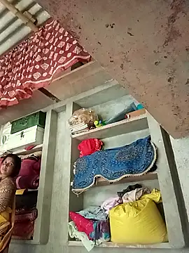 Shreya pandit online show from April 13, 2026, 1:31 am