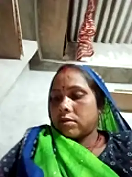 Snapshot of Shreya_pandit chatting on January 10, 2026, 3:18 pm Shreya pandit online show from January 10, 2026, 3:18 pm