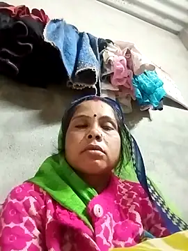 Snapshot of Shreya_pandit chatting on January 6, 2026, 8:46 pm Shreya pandit online show from January 6, 2026, 8:46 pm