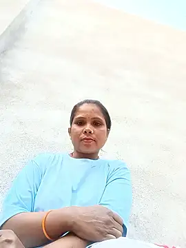 Snapshot of Shreya_pandit chatting on January 13, 2026, 11:36 am Shreya pandit online show from January 13, 2026, 11:36 am