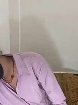 Pooja Love143 online show from March 20, 2026, 4:52 pm