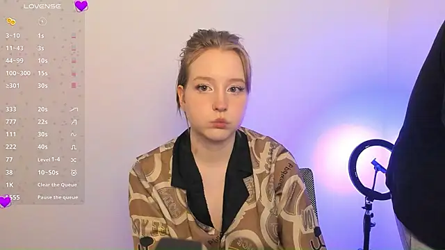 Stella MoonLight online show from February 22, 2026, 5:14 pm