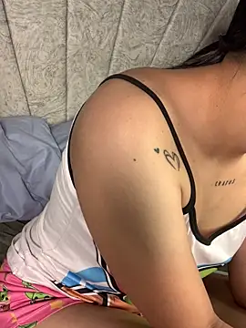 Snapshot of Val12777 chatting on April 13, 2026, 12:09 pm Val12777 online show from April 13, 2026, 12:09 pm