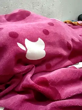 Snapshot of XPriti_x chatting on February 22, 2026, 8:43 pm XPriti x online show from February 22, 2026, 8:43 pm