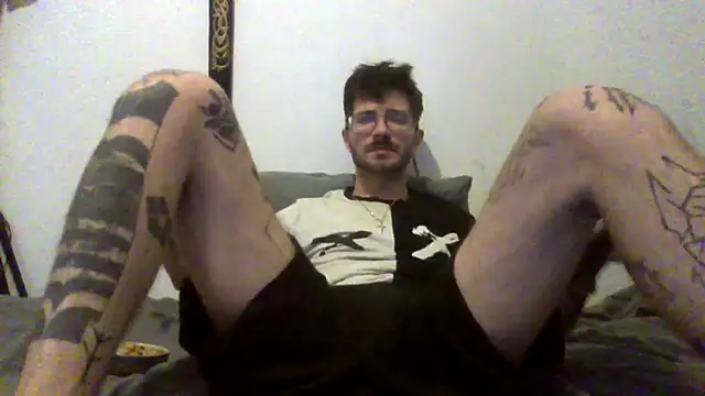 atreus69big online show from April 19, 2026, 7:16 pm