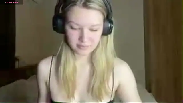 SkyeDavis online show from February 5, 2026, 8:59 pm