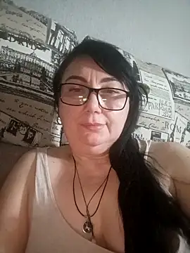 MariSwan222 online show from April 1, 2026, 8:28 pm