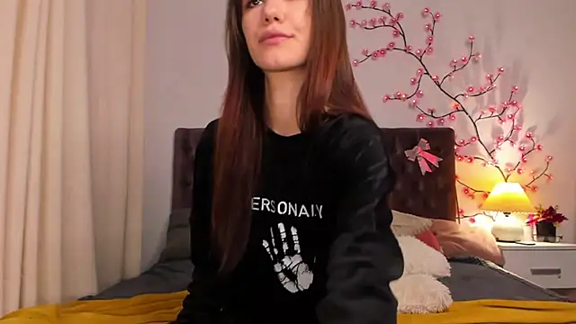 MilanaHotts online show from February 26, 2026, 7:30 am