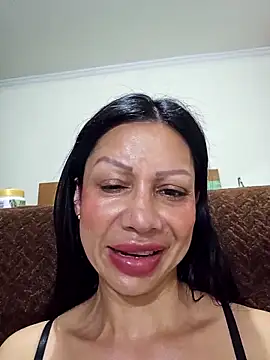 Snapshot of Grace_Velvet chatting on May 28, 2026, 8:33 am Grace Velvet online show from May 28, 2026, 8:33 am