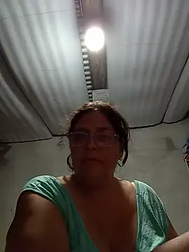 ladyBea11 online show from June 2, 2026, 10:54 pm