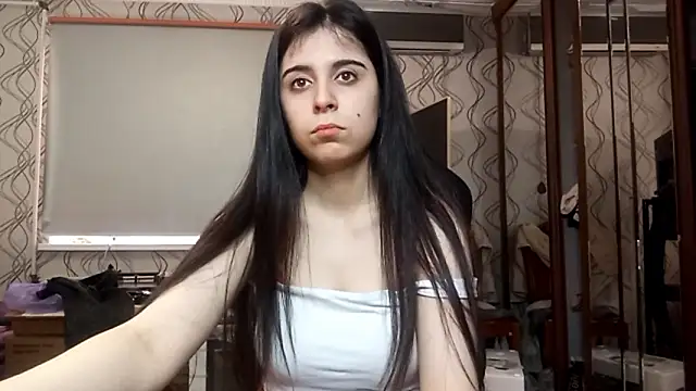 Snapshot of WaltraudPattie chatting on February 6, 2026, 1:56 am WaltraudPattie online show from February 6, 2026, 1:56 am