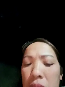 Snapshot of Andrea-688 chatting on February 4, 2026, 10:32 am Andrea-688 online show from February 4, 2026, 10:32 am