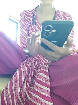 Snapshot of Ranu_maharastra chatting on December 20, 2025, 4:04 am Ranu maharastra online show from December 20, 2025, 4:04 am