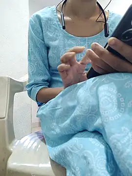 Snapshot of Ranu_maharastra chatting on December 19, 2025, 3:32 am Ranu maharastra online show from December 19, 2025, 3:32 am