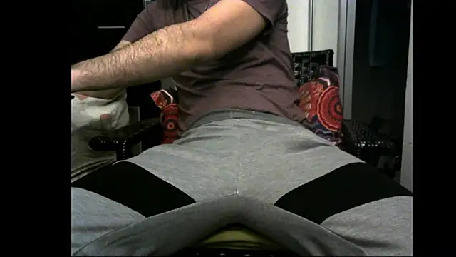 Snapshot of 3LEGSSS chatting on January 13, 2026, 9:41 pm 3LEGSSS online show from January 13, 2026, 9:41 pm