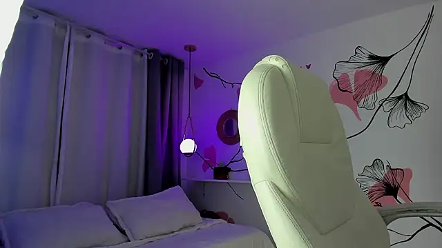 lia quinn online show from February 3, 2026, 3:37 am