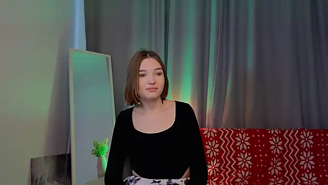 Snapshot of Leyla_crsh chatting on February 22, 2026, 5:21 am Leyla crsh online show from February 22, 2026, 5:21 am