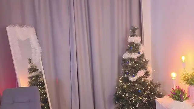 Leyla crsh online show from December 23, 2025, 5:07 am