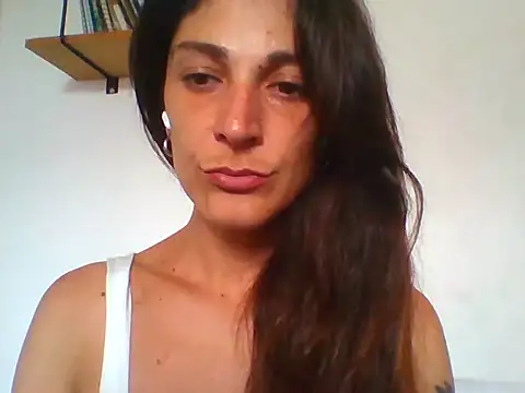 Snapshot of Floww_ chatting on January 7, 2026, 3:06 pm Floww online show from January 7, 2026, 3:06 pm