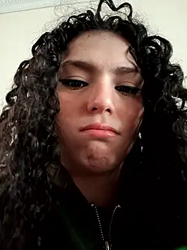 Snapshot of MapeDiamond chatting on January 14, 2026, 1:04 pm MapeDiamond online show from January 14, 2026, 1:04 pm