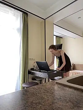 Sensual Flower online show from April 3, 2026, 7:48 am