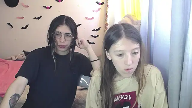 Briar y Blair online show from February 10, 2026, 3:44 pm