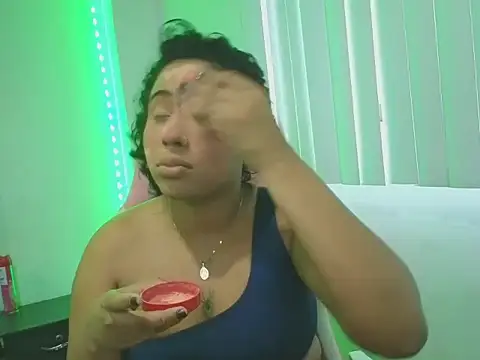 Snapshot of Valery__lovex chatting on January 31, 2026, 10:52 pm Valery lovex online show from January 31, 2026, 10:52 pm