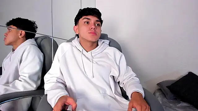  TaylorBlack online show from March 15, 2026, 11:39 am