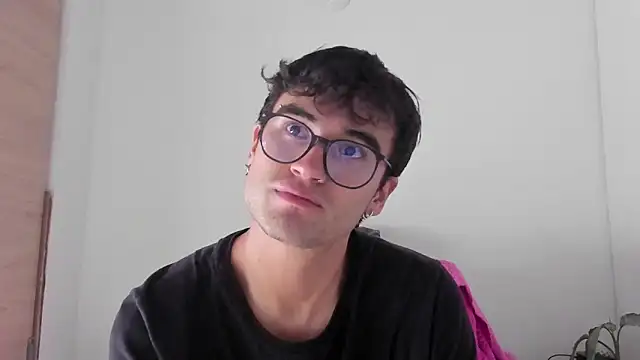 Snapshot of charlie_dicker chatting on May 16, 2026, 9:25 pm charlie dicker online show from May 16, 2026, 9:25 pm