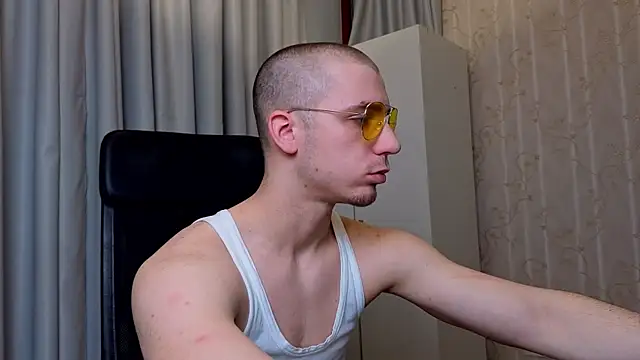 KellenWest online show from March 31, 2026, 7:21 am