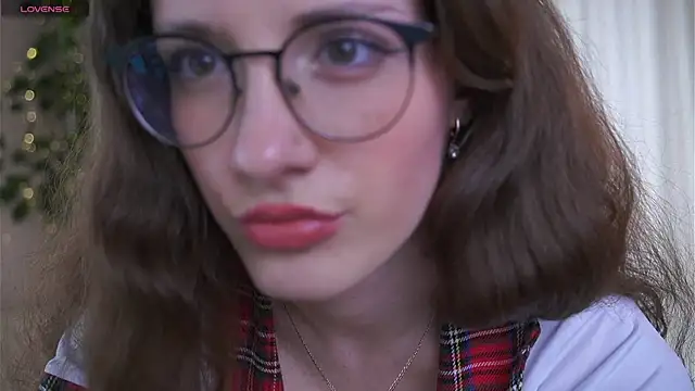 KarmenRasey online show from April 16, 2026, 3:13 pm