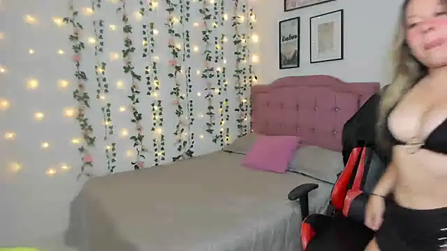 Snapshot of Abby_swang chatting on February 28, 2026, 12:43 am Abby swang online show from February 28, 2026, 12:43 am