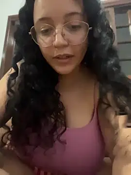 mayhoneyhot online show from April 23, 2026, 12:28 am