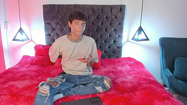 Snapshot of im_ralff chatting on December 20, 2025, 7:50 pm im ralff online show from December 20, 2025, 7:50 pm