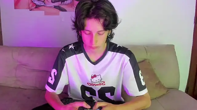 cirosky elchicopolla online show from April 3, 2026, 3:35 am