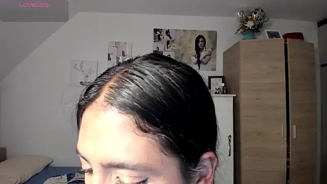 Snapshot of VEROSlen- chatting on March 3, 2026, 2:40 am VEROSlen- online show from March 3, 2026, 2:40 am