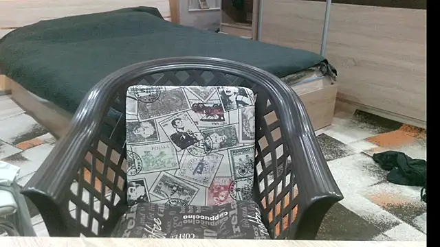 Snapshot of alieninhumanbody1 chatting on January 8, 2026, 1:17 pm alieninhumanbody1 online show from January 8, 2026, 1:17 pm